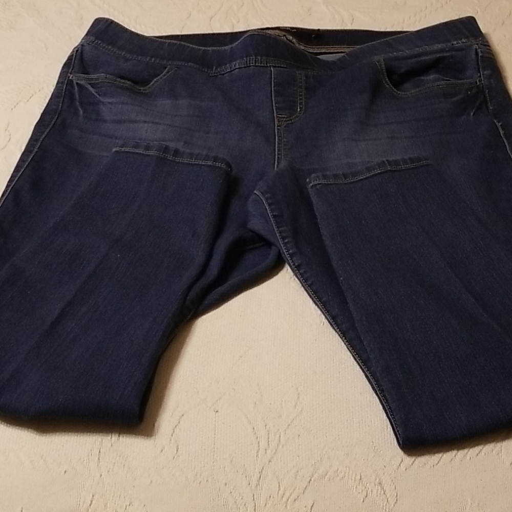 Torrid Lean Jeans, Size 2R